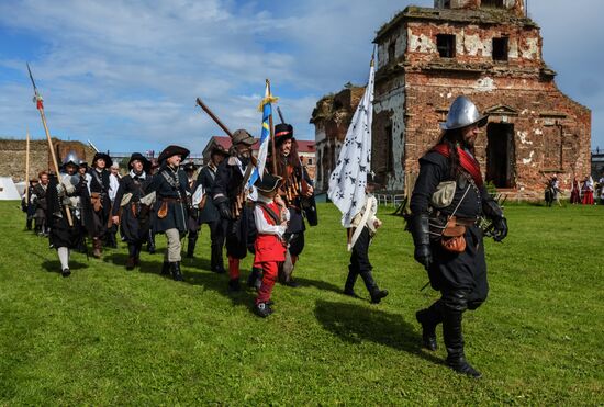 Исторический фестиваль "Страж в истоке Невы" в Ленинградской области