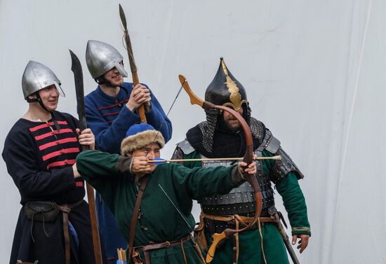 Исторический фестиваль "Страж в истоке Невы" в Ленинградской области