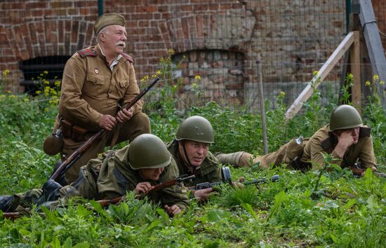 Исторический фестиваль "Страж в истоке Невы" в Ленинградской области