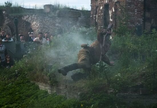 Исторический фестиваль "Страж в истоке Невы" в Ленинградской области