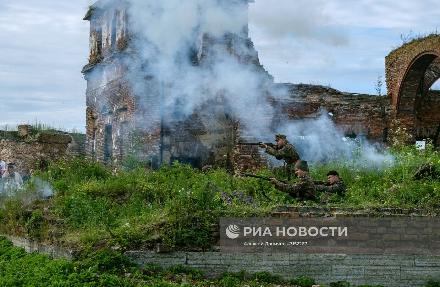 Исторический фестиваль "Страж в истоке Невы" в Ленинградской области