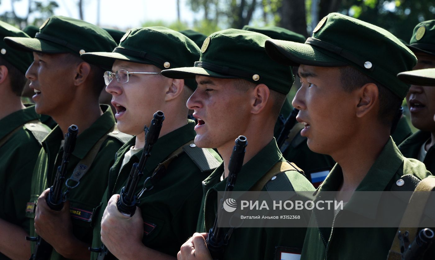 Принятие военной присяги новобранцами мотострелковой бригады