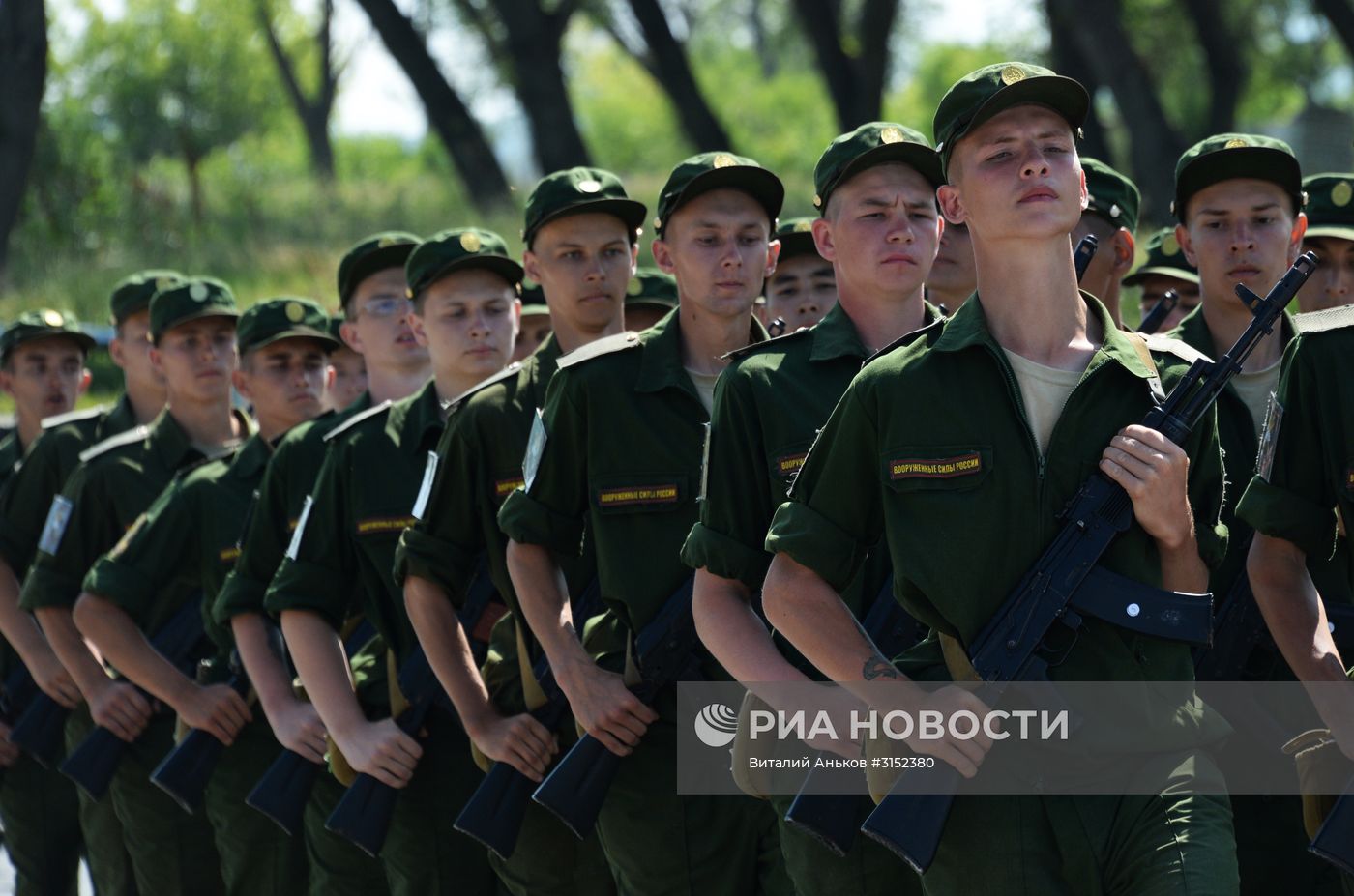 Принятие военной присяги новобранцами мотострелковой бригады