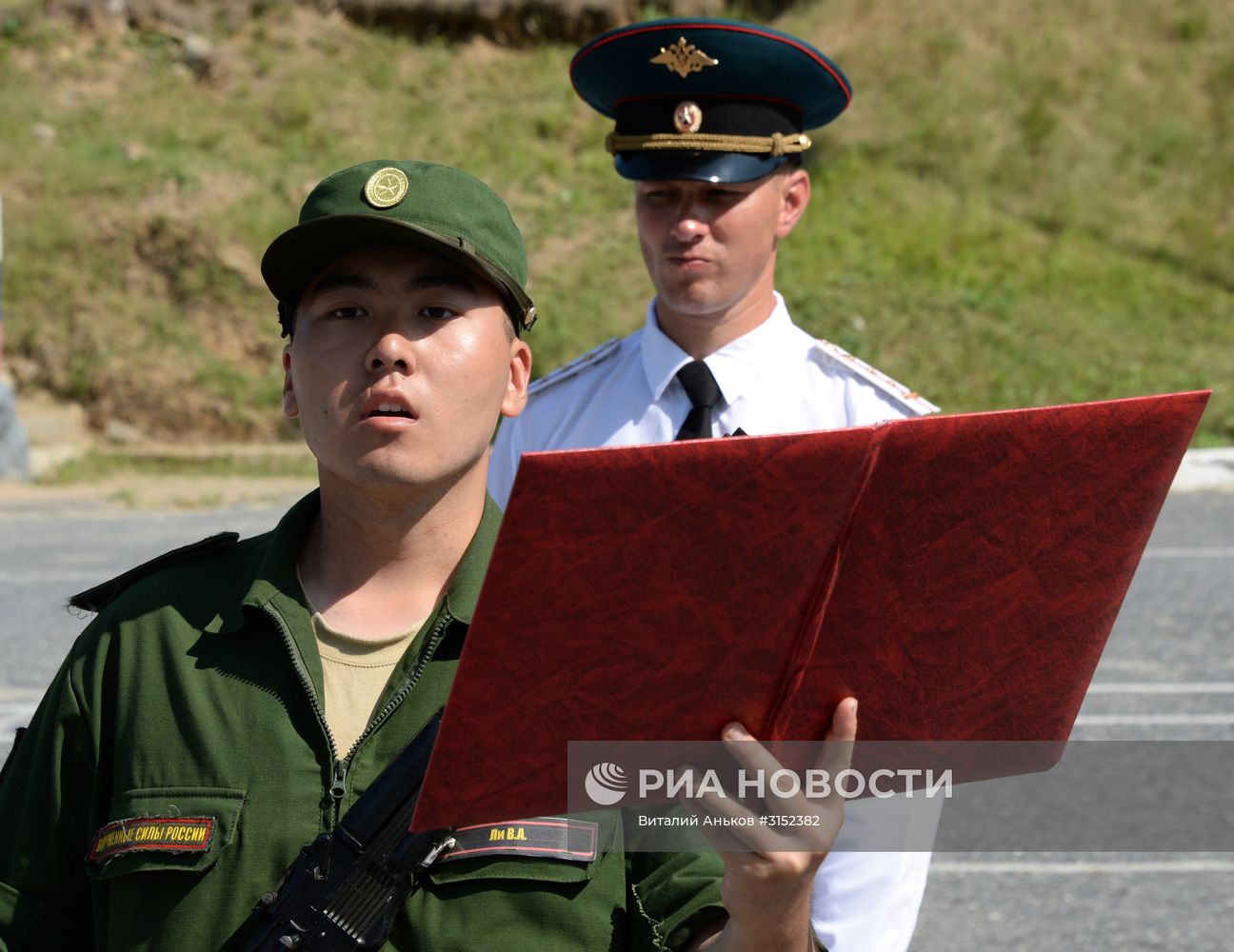 Принятие военной присяги новобранцами мотострелковой бригады