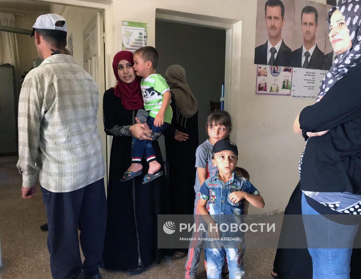 Российский центр по примирению враждующих сторон доставил гуманитарную помощь в сирийскую провинцию Кунейтра