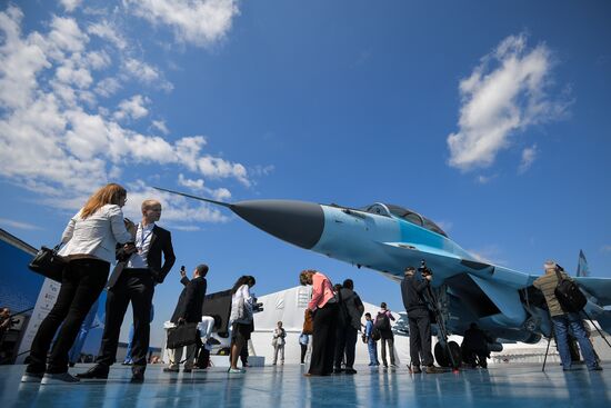 Открытие международного авиационно-космического салона МАКС-2017