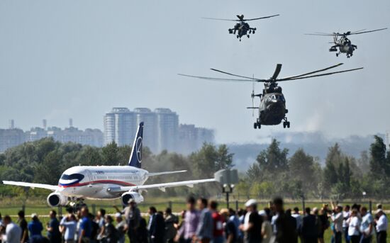 Открытие международного авиационно-космического салона МАКС-2017