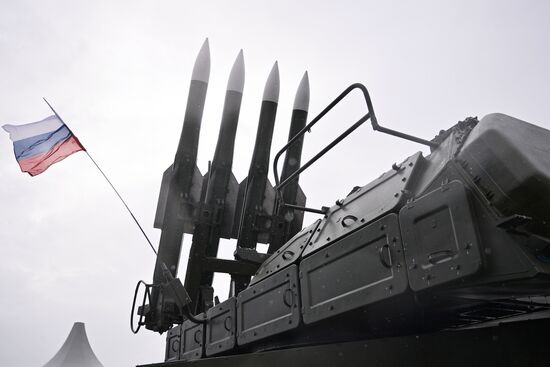 Открытие международного авиационно-космического салона МАКС-2017