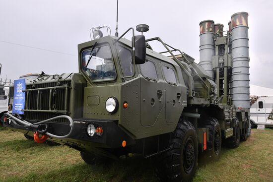 Открытие международного авиационно-космического салона МАКС-2017