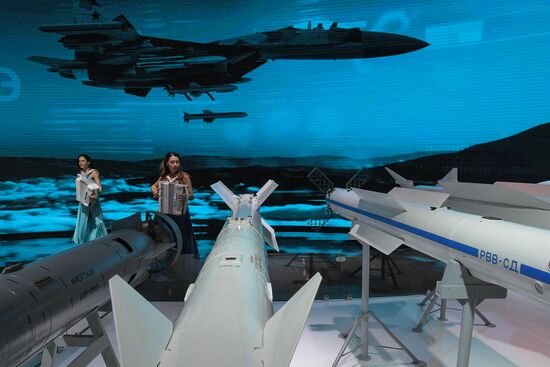 Открытие международного авиационно-космического салона МАКС-2017