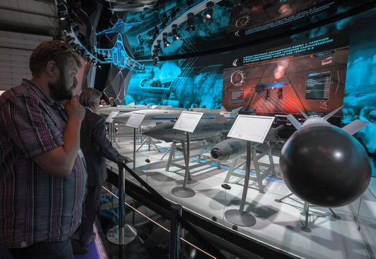 Открытие международного авиационно-космического салона МАКС-2017