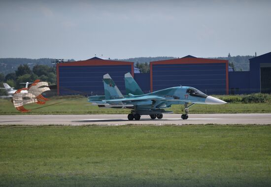 Открытие международного авиационно-космического салона МАКС-2017