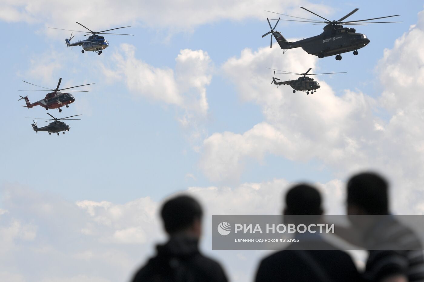 Открытие международного авиационно-космического салона МАКС-2017