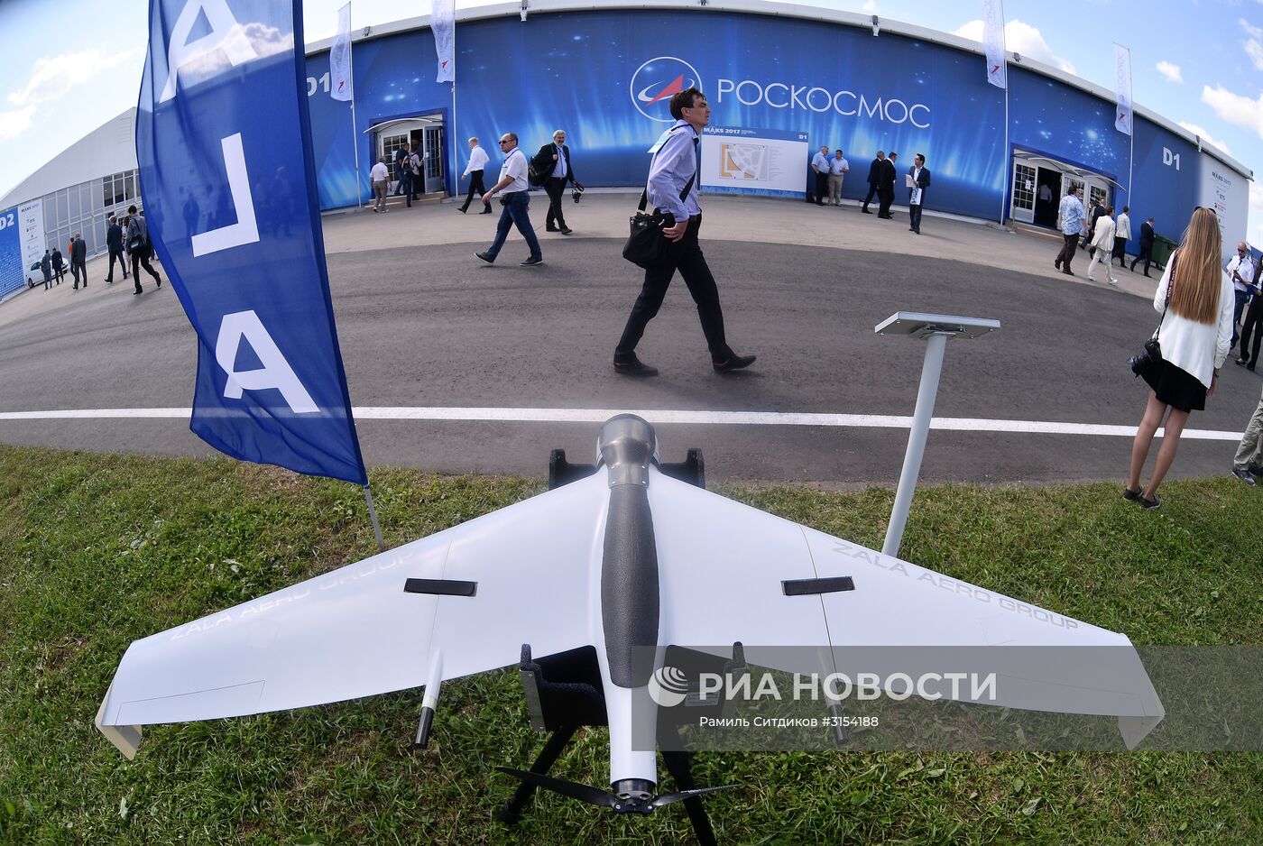 Международный авиационно-космический салон МАКС-2017. День второй