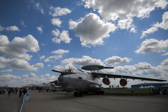 Международный авиационно-космический салон МАКС-2017. День второй