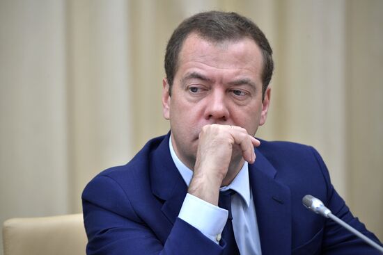 Президент РФ В. Путин провел совещание с членами правительства РФ