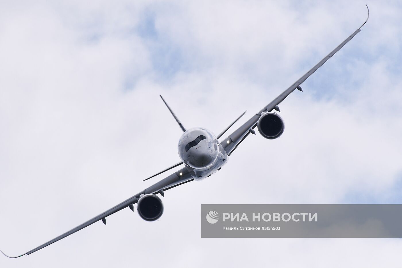 Международный авиационно-космический салон МАКС-2017. День второй