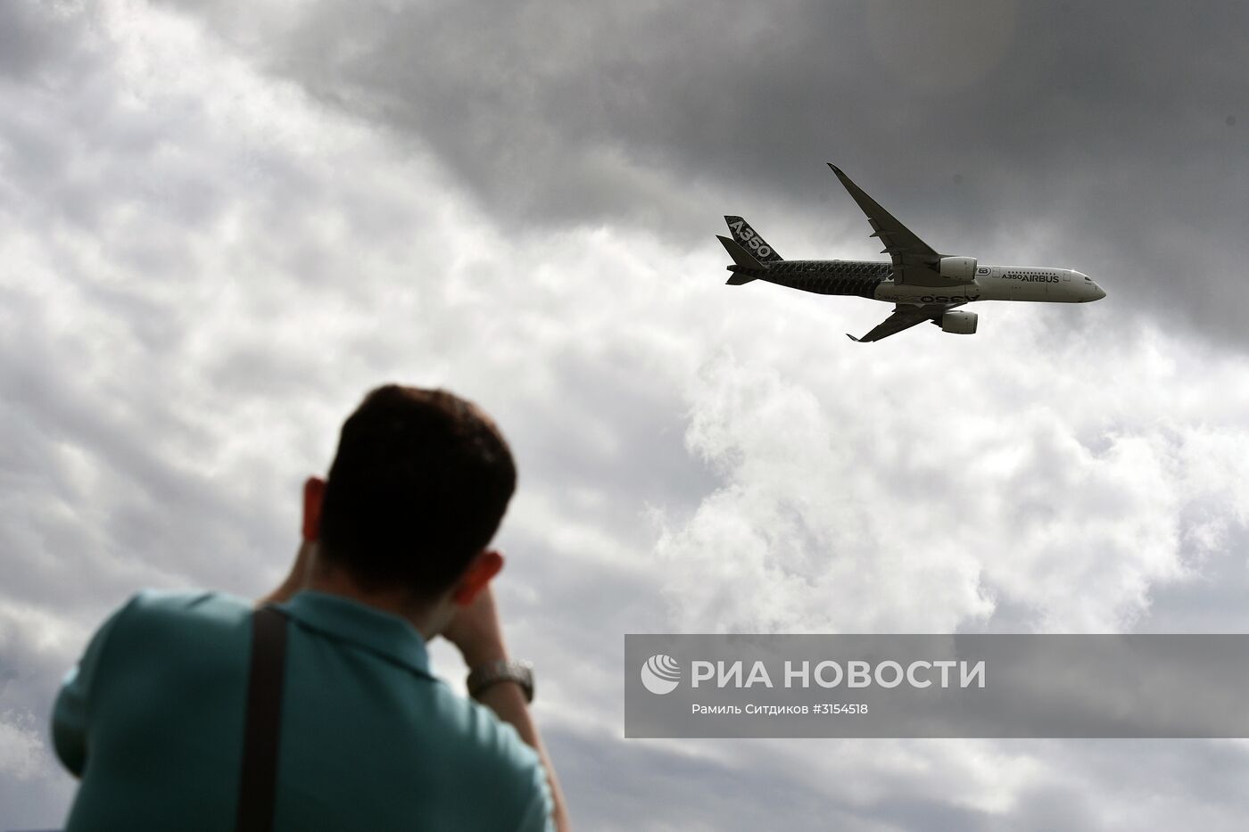 Международный авиационно-космический салон МАКС-2017. День второй