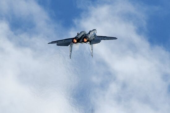 Международный авиационно-космический салон МАКС-2017. День второй