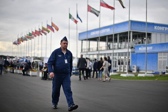 Международный авиационно-космический салон МАКС-2017. День второй