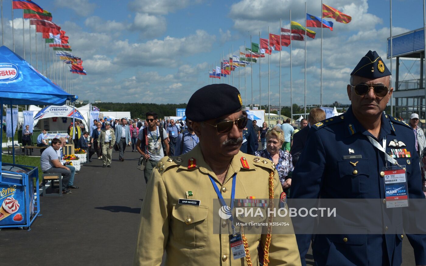 Международный авиационно-космический салон МАКС-2017. День второй