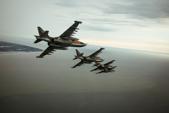 Летно-специальная подготовка экипажей штурмовиков Су-25СМ3 в Приморско-Ахтарске