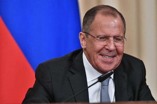 Встреча глав МИД РФ и Сьерра-Леоне С. Лаврова и С. Камара