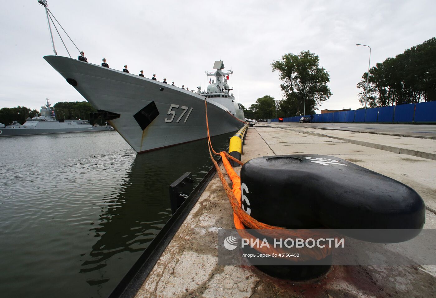 Отряд из трех кораблей ВМС Китая прибыл в Балтийск