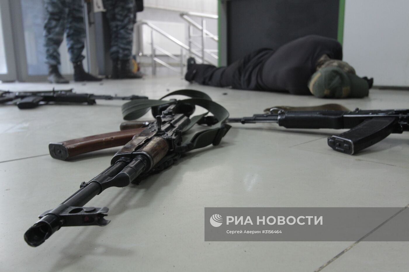 Учения по противодействию террористической угрозе в Луганске