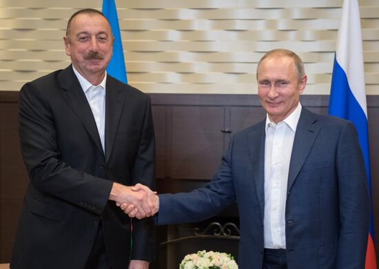 Встреча президента РФ В. Путина и президента Азербайджана И. Алиева