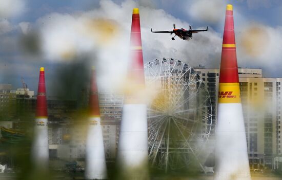 Подготовка к этапу чемпионата мира Red Bull Air Race в Казани