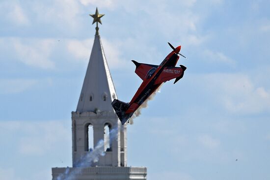 Этап чемпионата мира Red Bull Air Race в Казани. Первый день