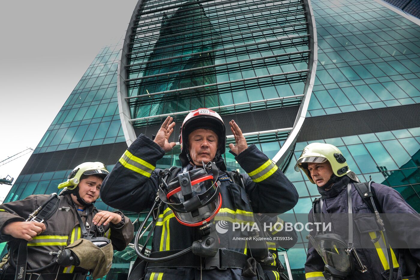 Учения в башне "Империя" в Москве