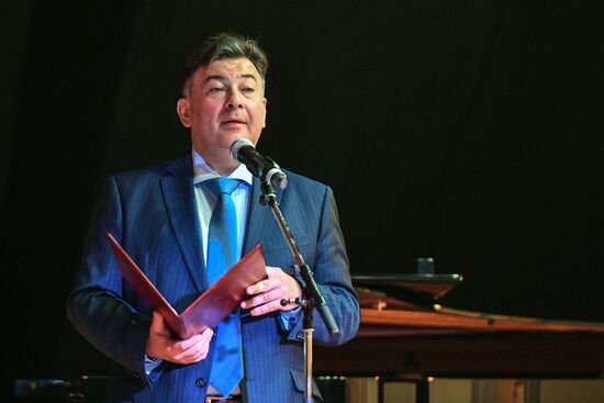 Открытие выставки "Лебединое озеро"