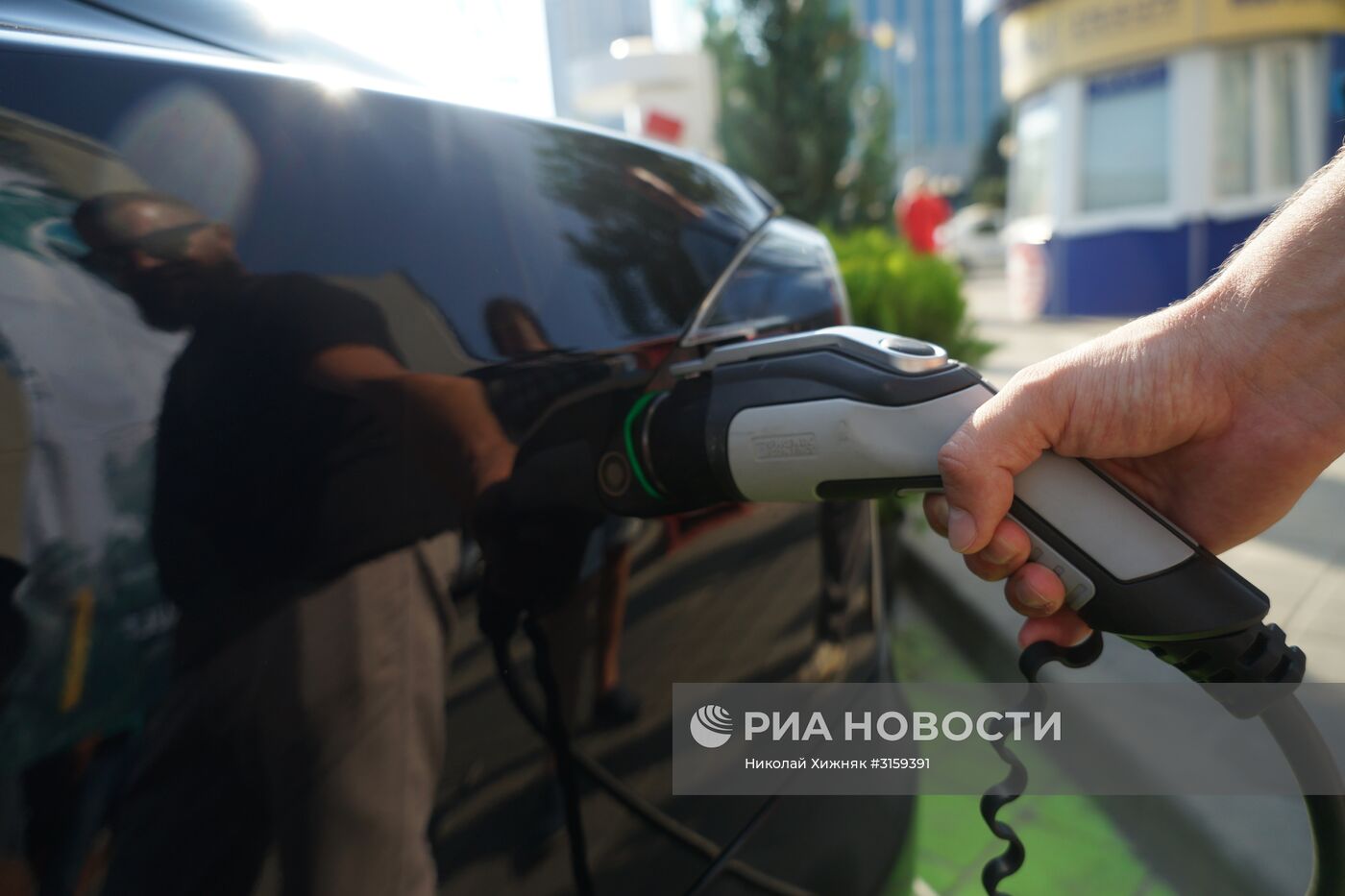 Открытие станции для зарядки электромобилей в Краснодаре