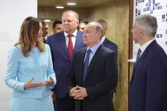 Рабочая поездка президента РФ В. Путина в Карелию