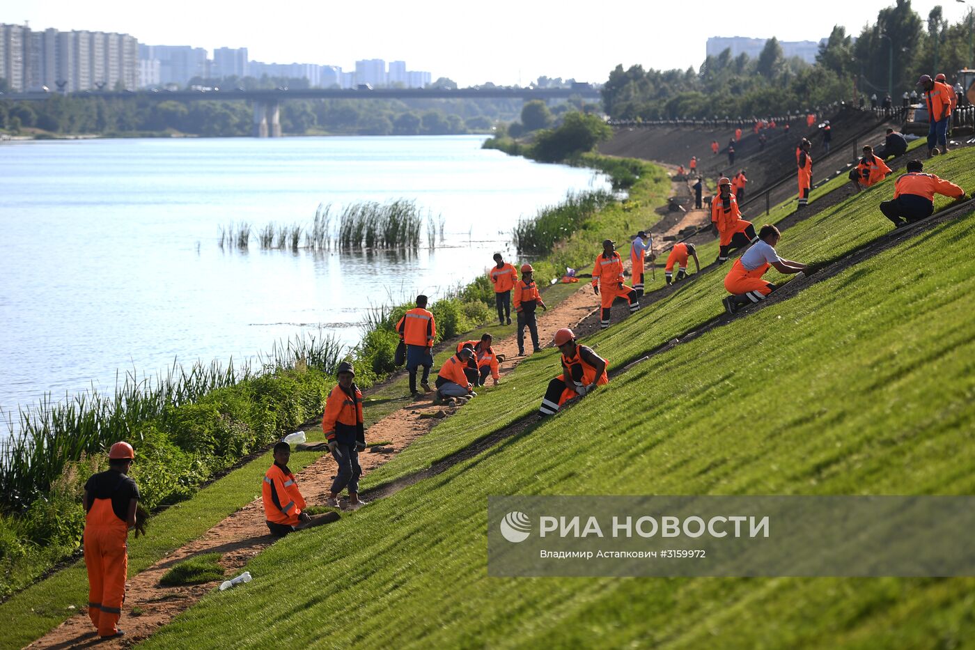 Мэр Москвы С. Собянин осмотрел парк 850-летия Москвы