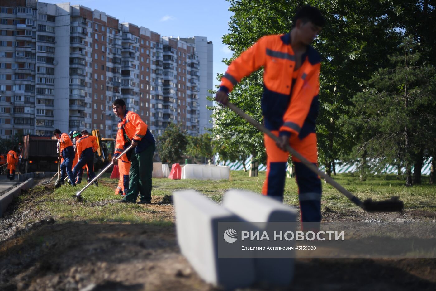 Мэр Москвы С. Собянин осмотрел парк 850-летия Москвы