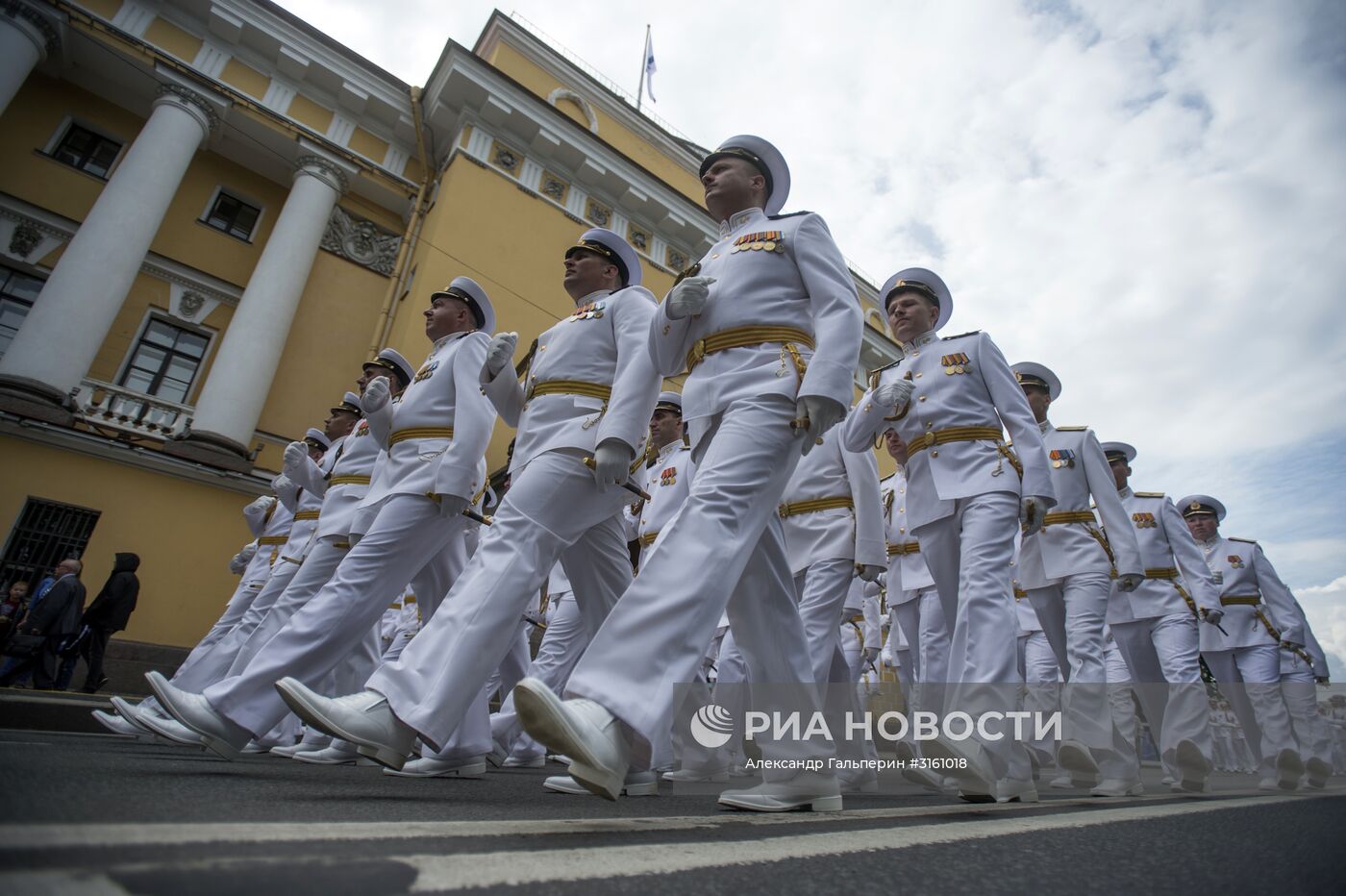 Генеральная репетиция военно-морского парада ко дню ВМФ в Санкт-Петербурге