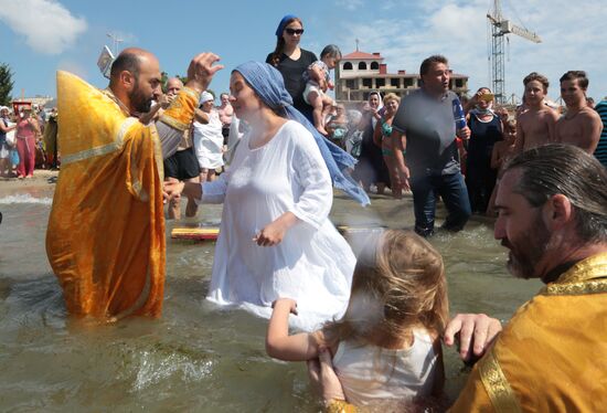 Раненый причастие. Baptism of Rus celebrate.