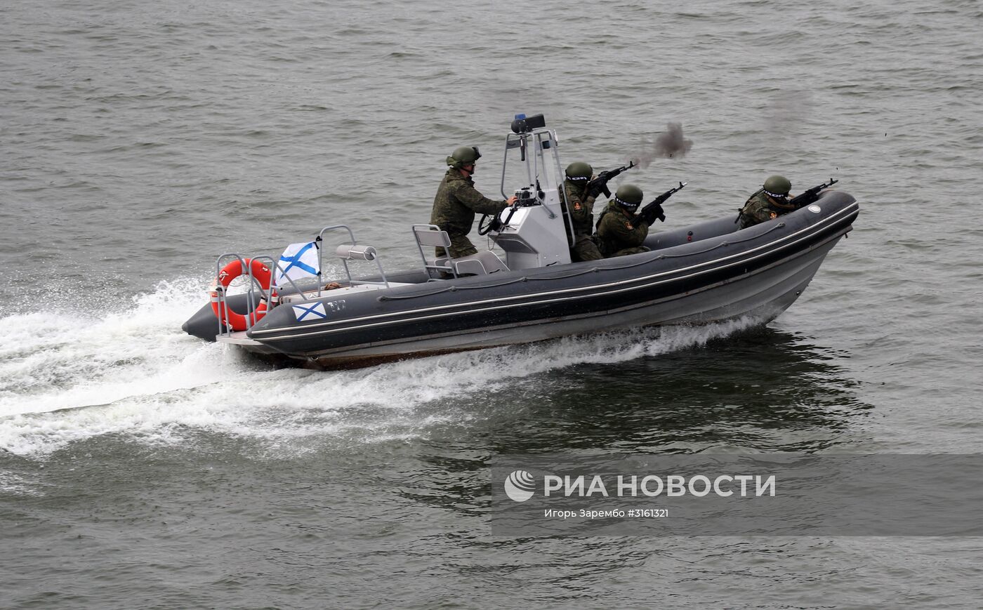 Репетиция военно-морского парада в Балтийске