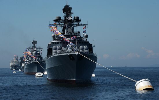 Генеральная репетиция военно-морского парада ко дню ВМФ во Владивостоке