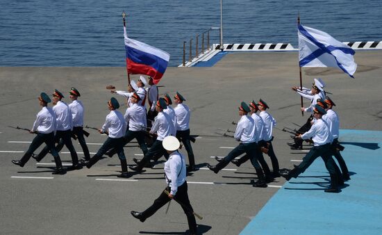 Генеральная репетиция военно-морского парада ко дню ВМФ во Владивостоке