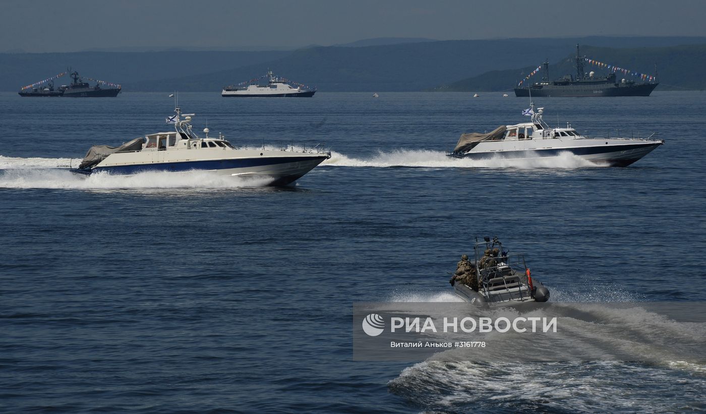 Генеральная репетиция военно-морского парада ко дню ВМФ во Владивостоке