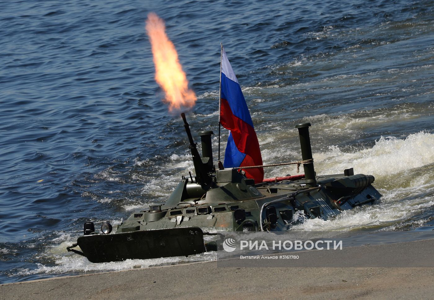 Генеральная репетиция военно-морского парада ко дню ВМФ во Владивостоке