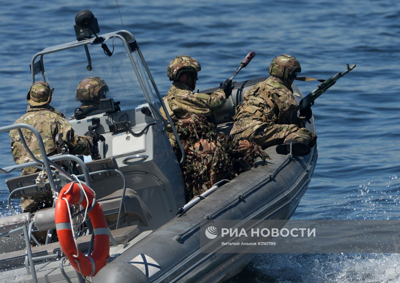 Генеральная репетиция военно-морского парада ко дню ВМФ во Владивостоке