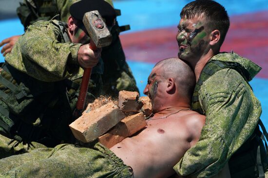 Генеральная репетиция военно-морского парада ко дню ВМФ во Владивостоке