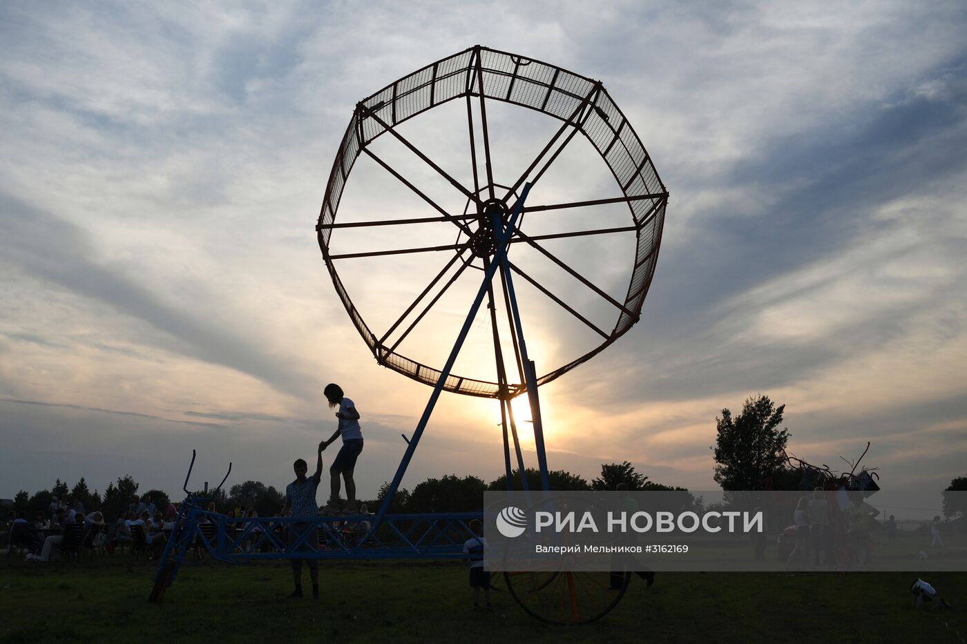 Арт-фестиваль "Чемодан" в Суздале