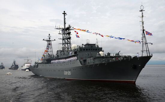 Празднование Дня ВМФ в городах России
