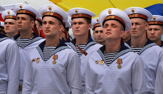 Празднование Дня ВМФ в городах России